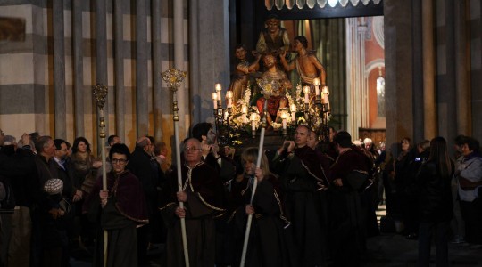 Torna la “Processione delle Macchine“