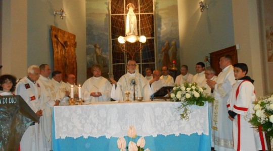 Mons. Marco Arnolfo ha celebrato messa alla chiesa della N.S. di Fatima - Crocicchio