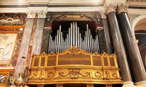 Organalia in Tour in cattedrale