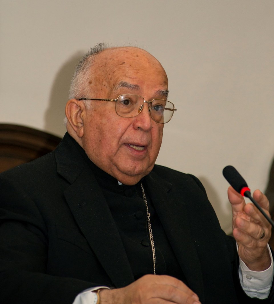 Mons. Luciano Pacomio, vescovo emerito di Mondovì