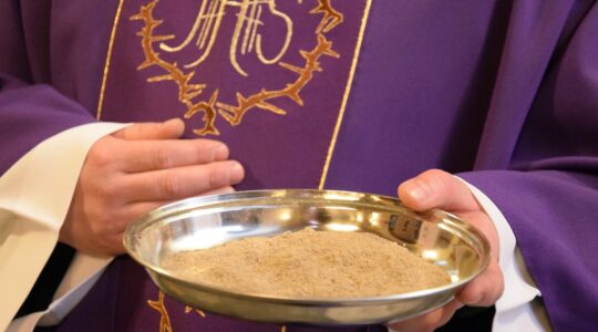 Le ceneri: apertura della Quaresima in cattedrale